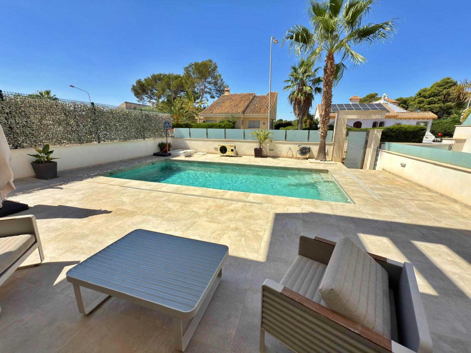 Villa zum verkauf in Orihuela Costa