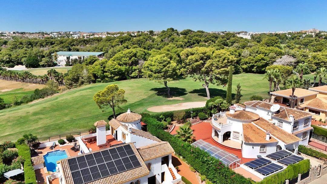 Villa zum verkauf in Orihuela Costa