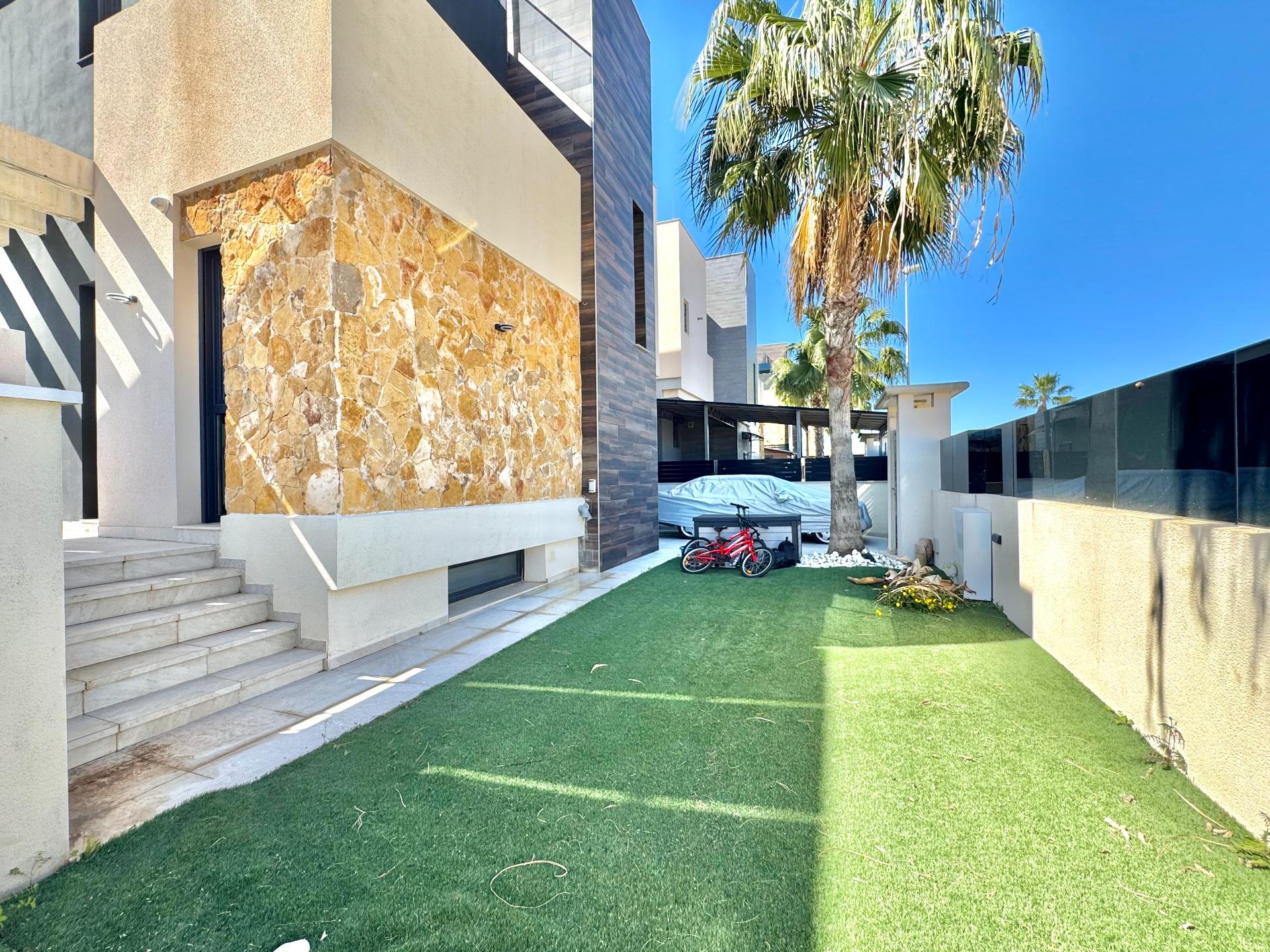 Villa zum verkauf in Orihuela Costa
