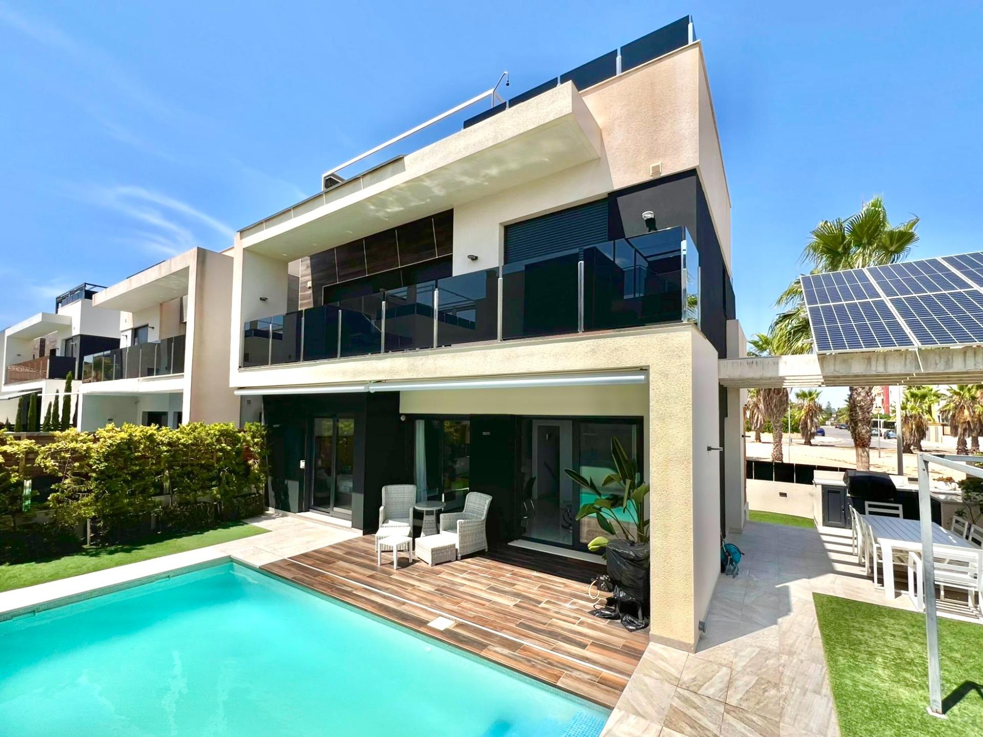 Villa zum verkauf in Orihuela Costa