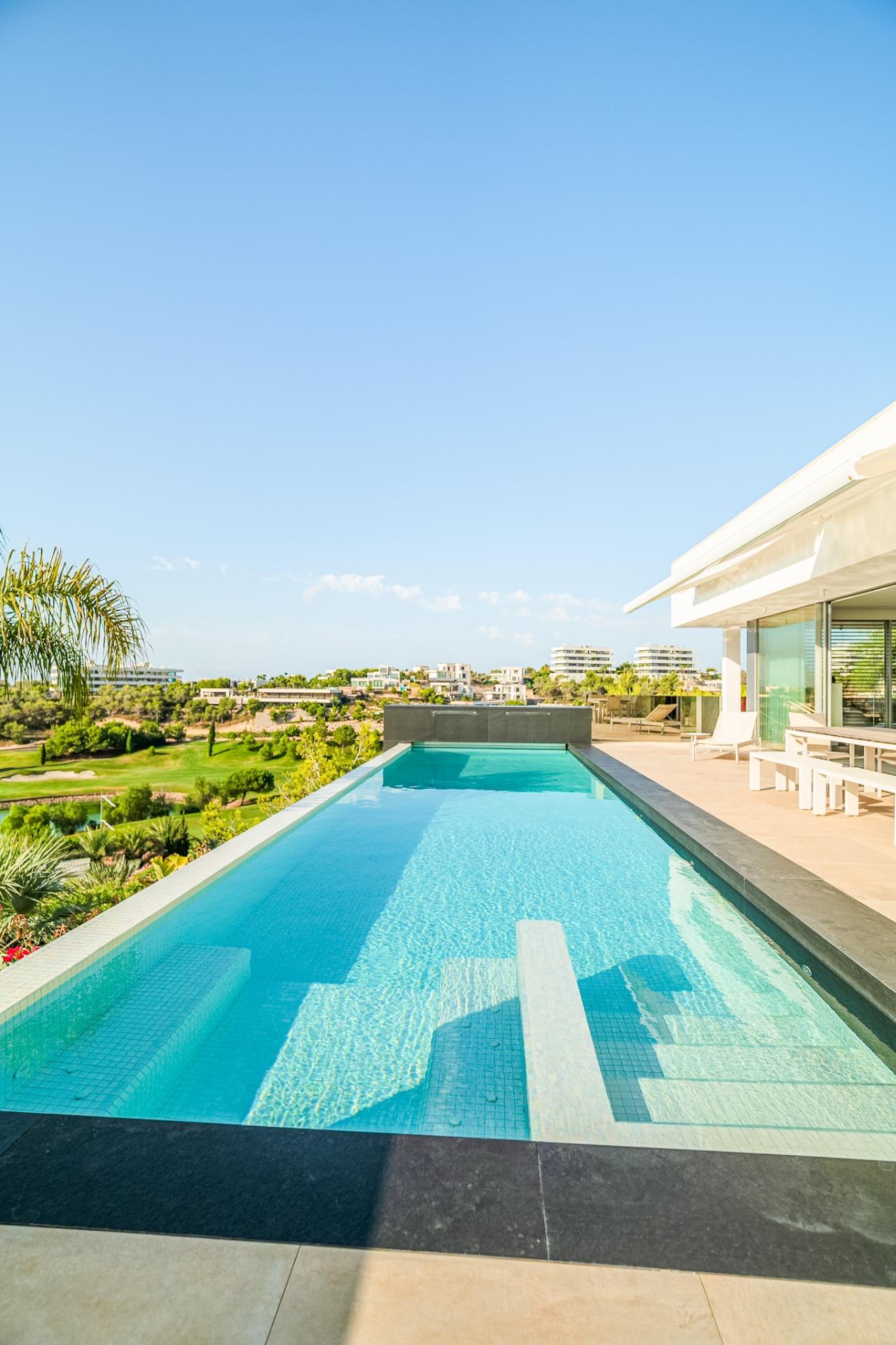 Villa en venta en Orihuela