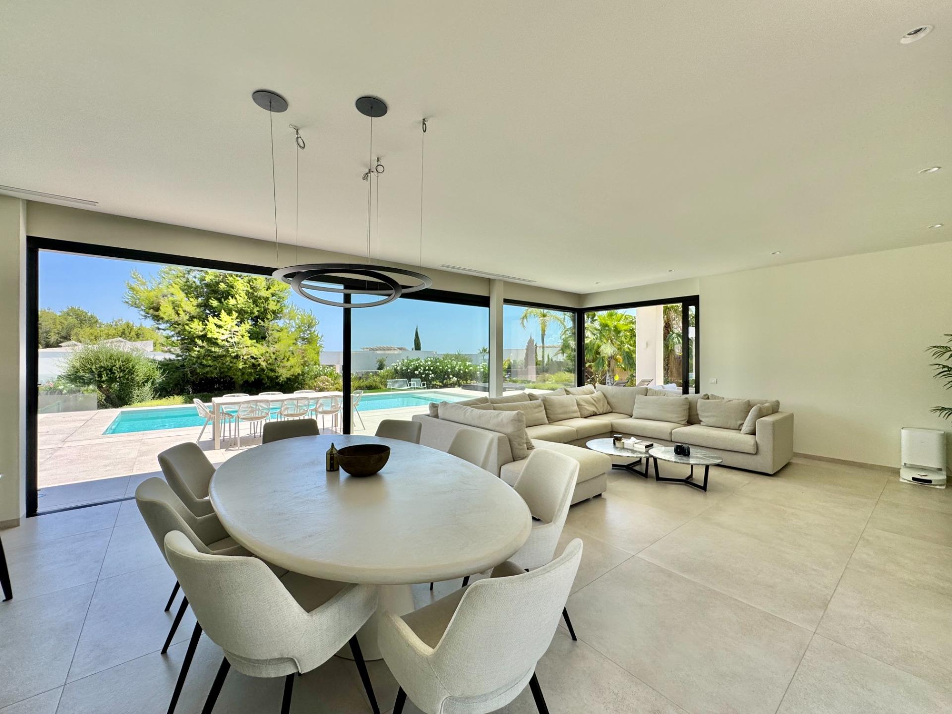 Villa en venta en Orihuela