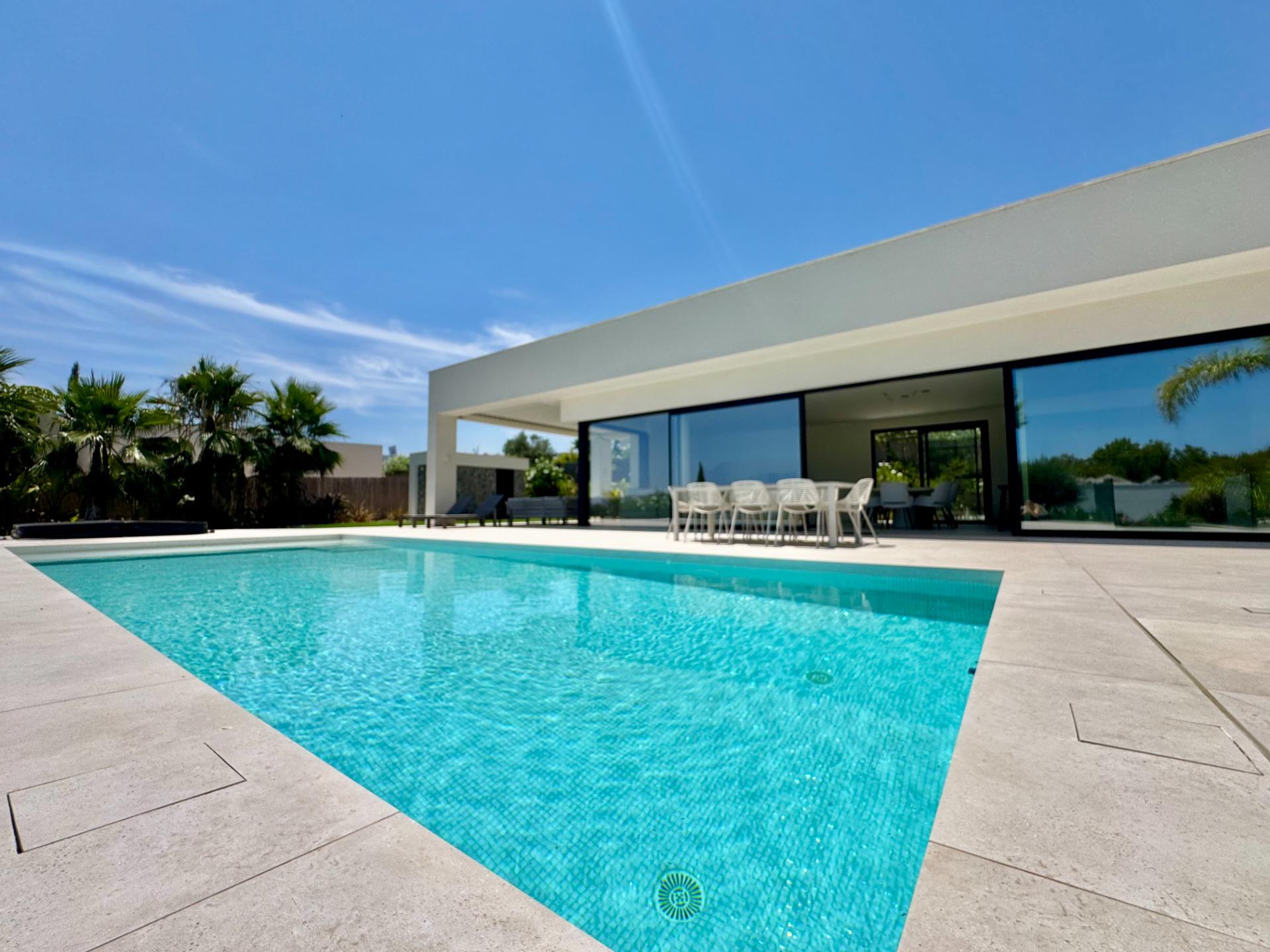 Villa en venta en Orihuela