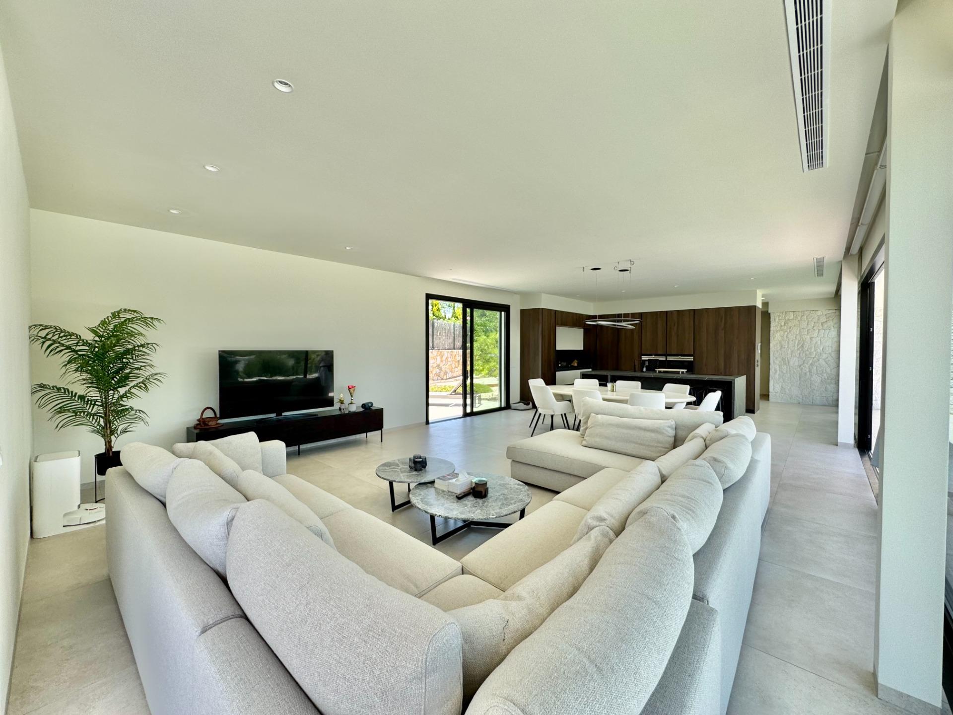 Villa en venta en Orihuela