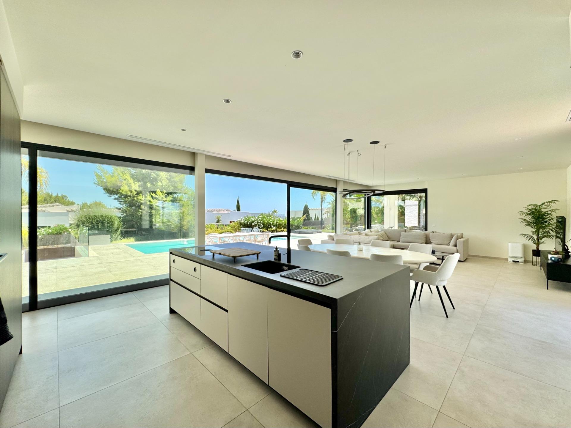 Villa en venta en Orihuela