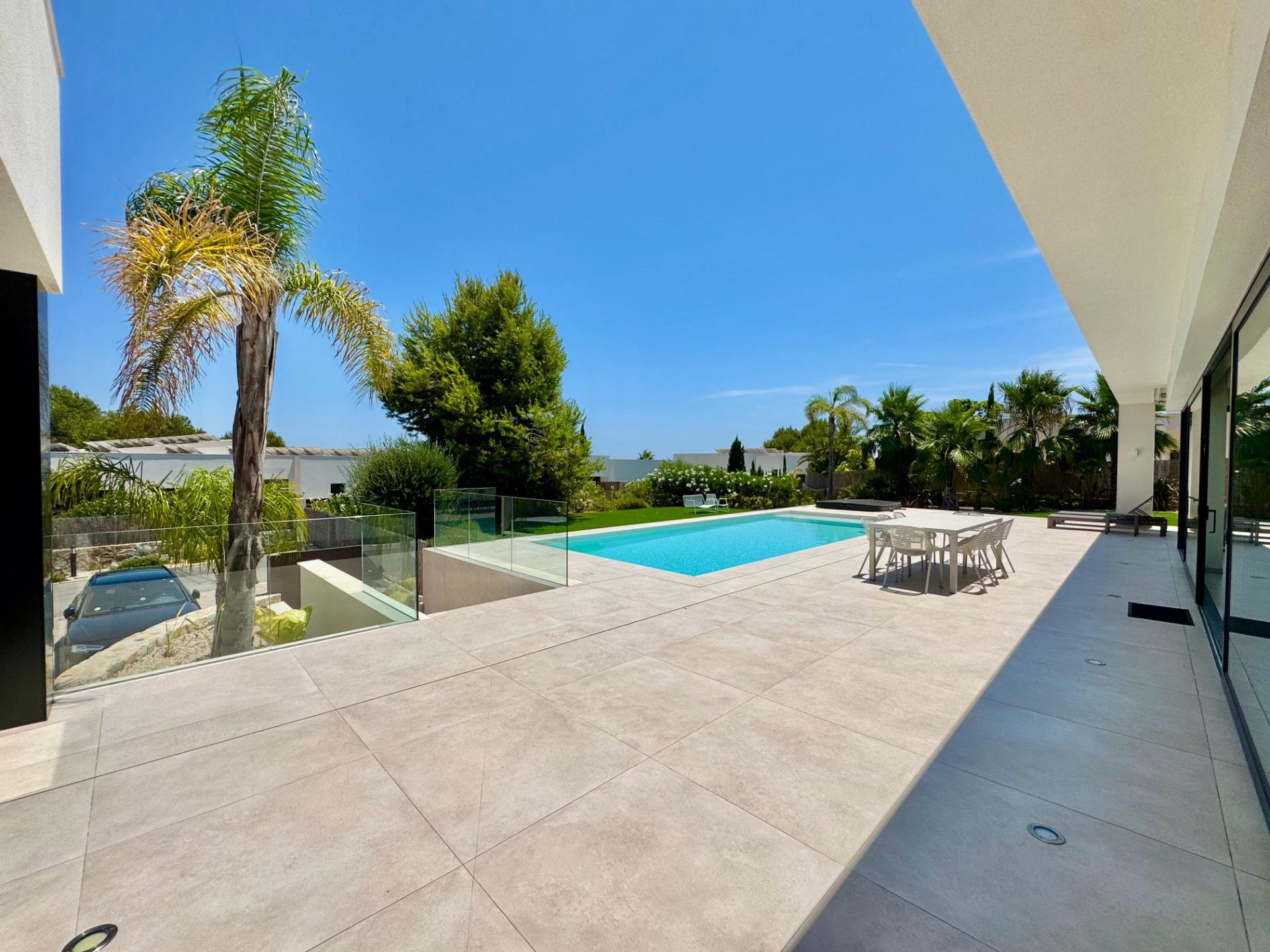 Villa en venta en Orihuela