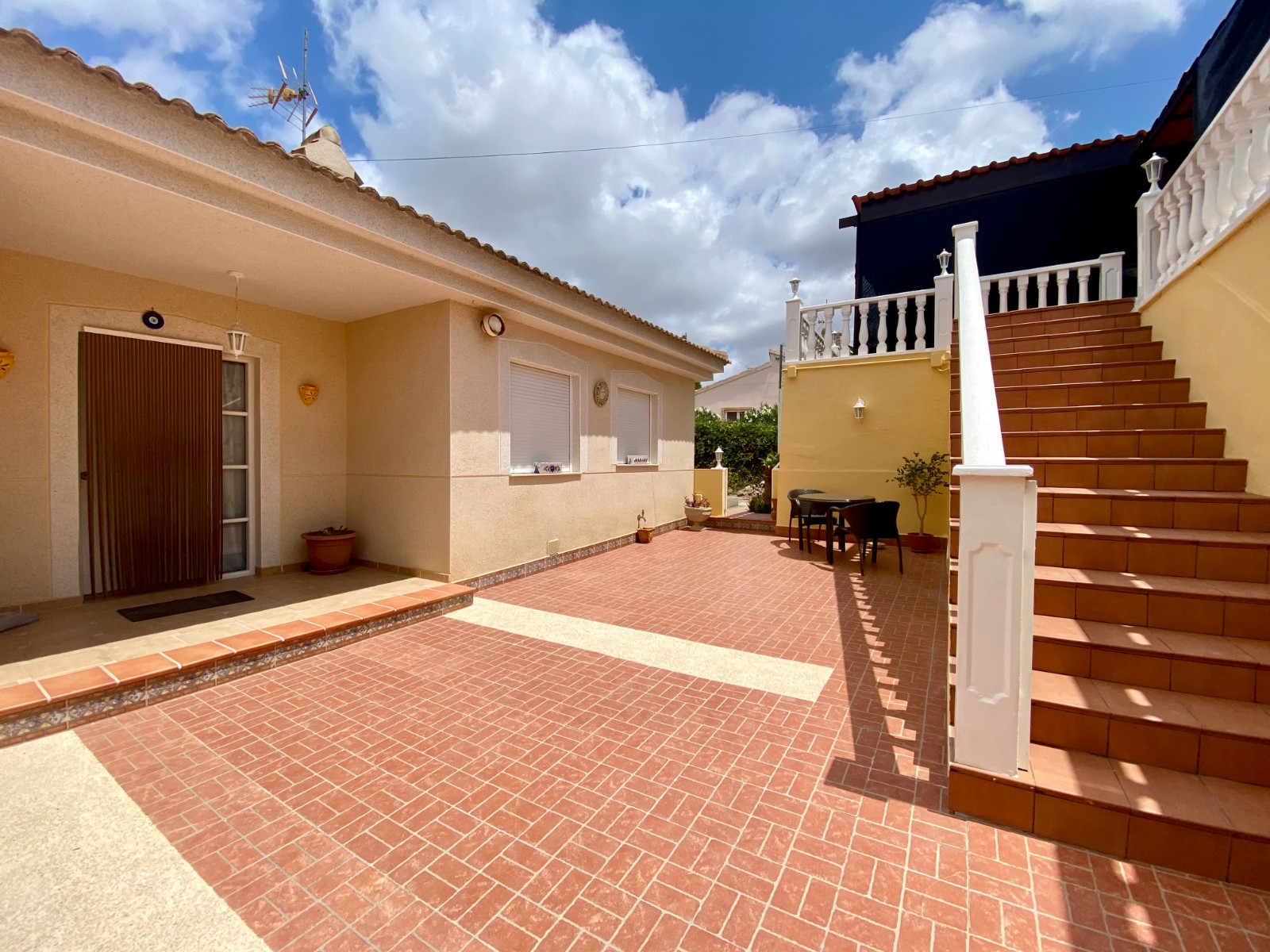 Villa en venta en Algorfa