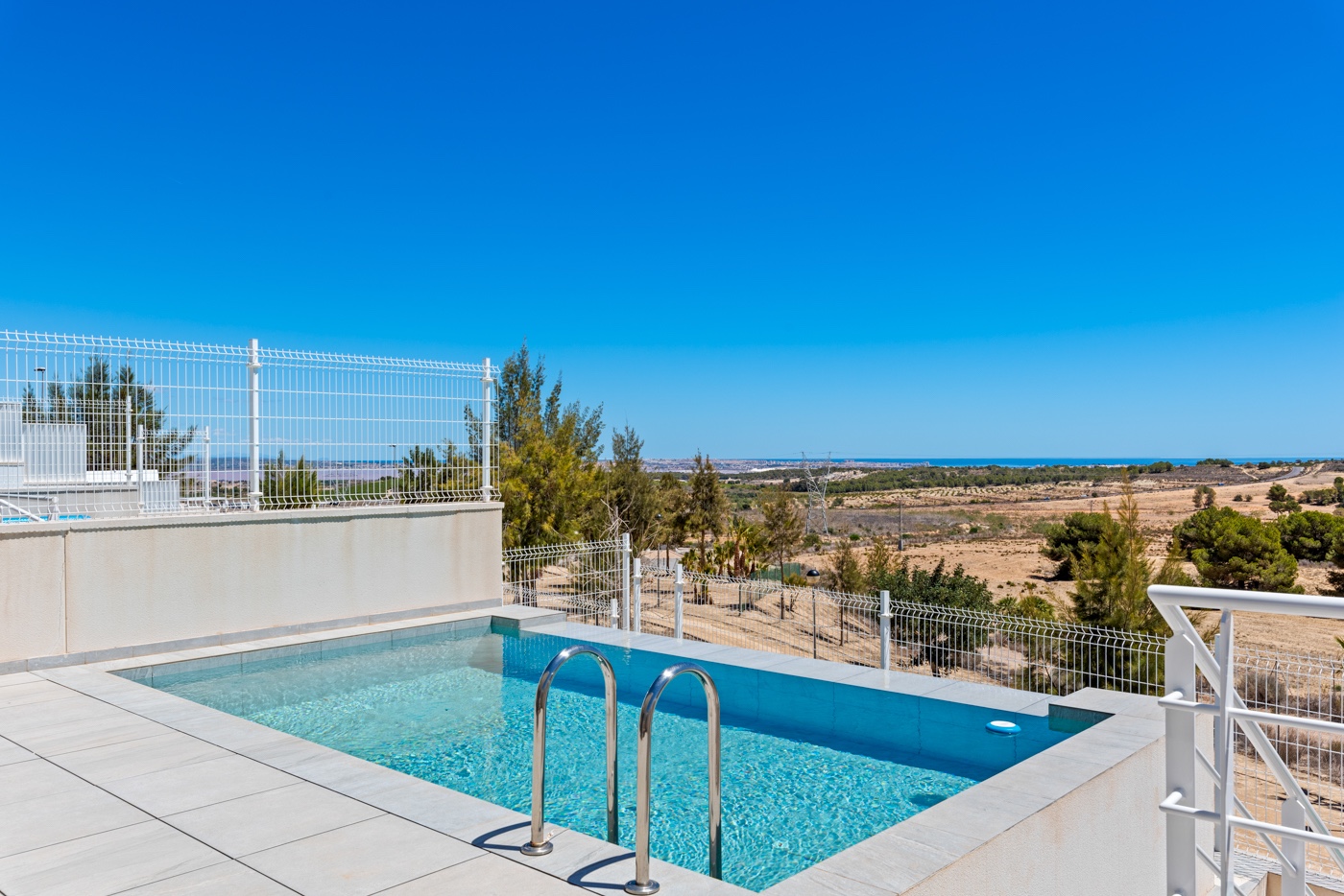 Villa for sale in San Miguel de Salinas