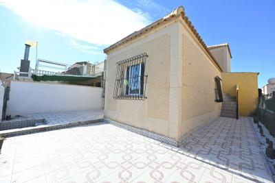 Bungalow en venta en Jardín del Mar (Torrevieja)