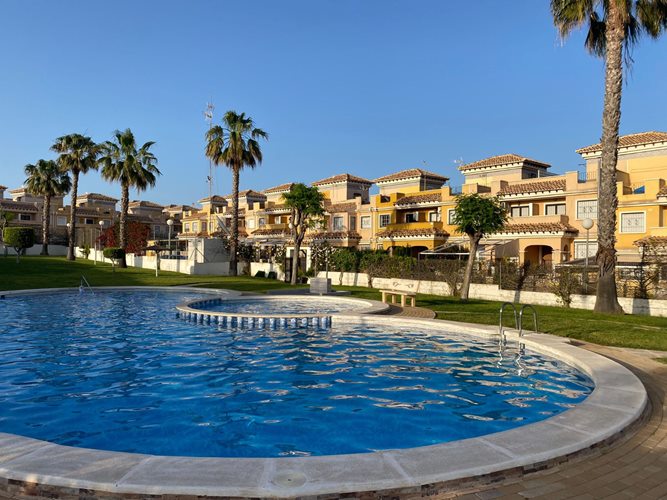 Duplex, 2 våningar till salu i Torrevieja