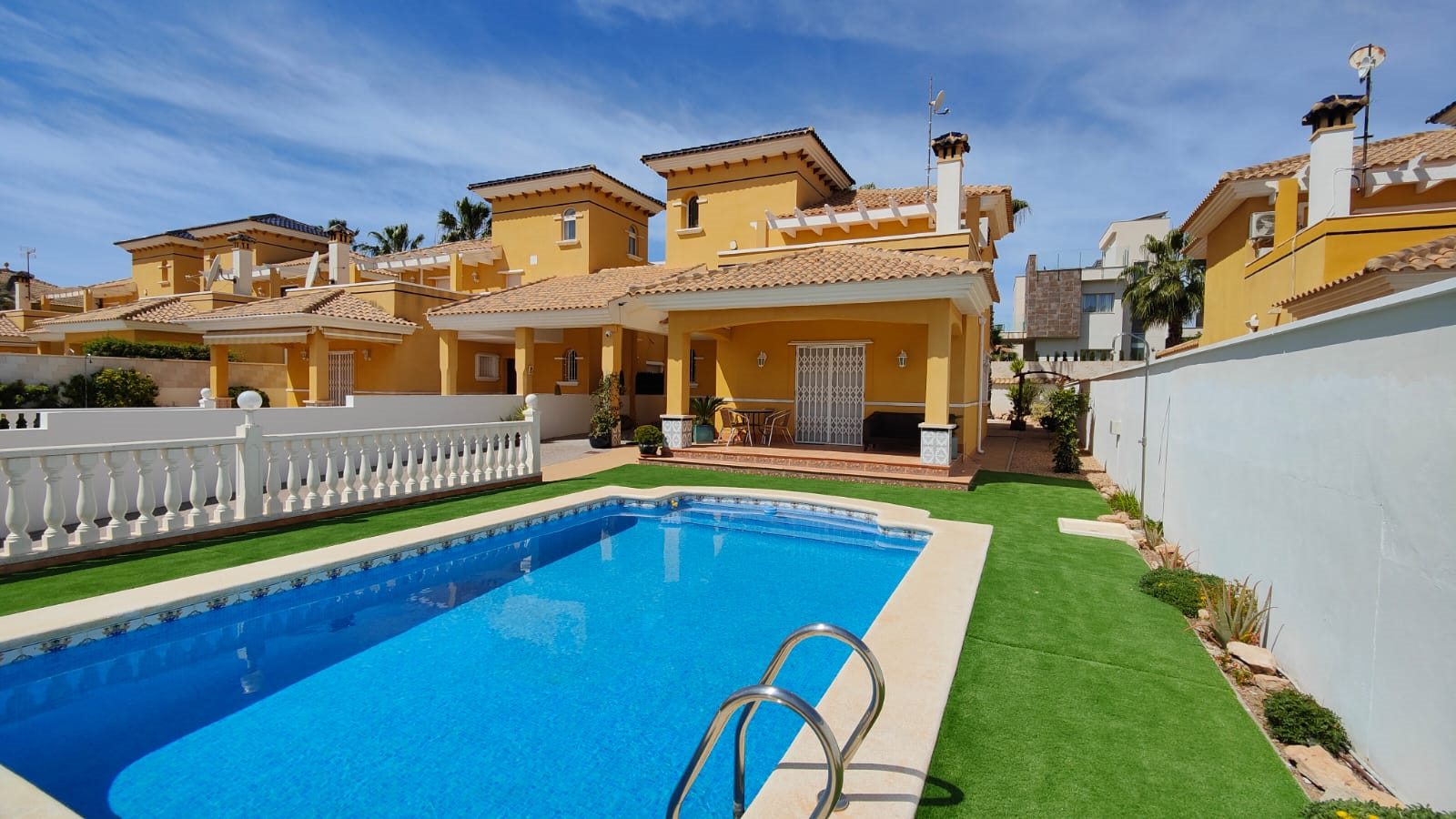 别墅 出售 在 Orihuela Costa