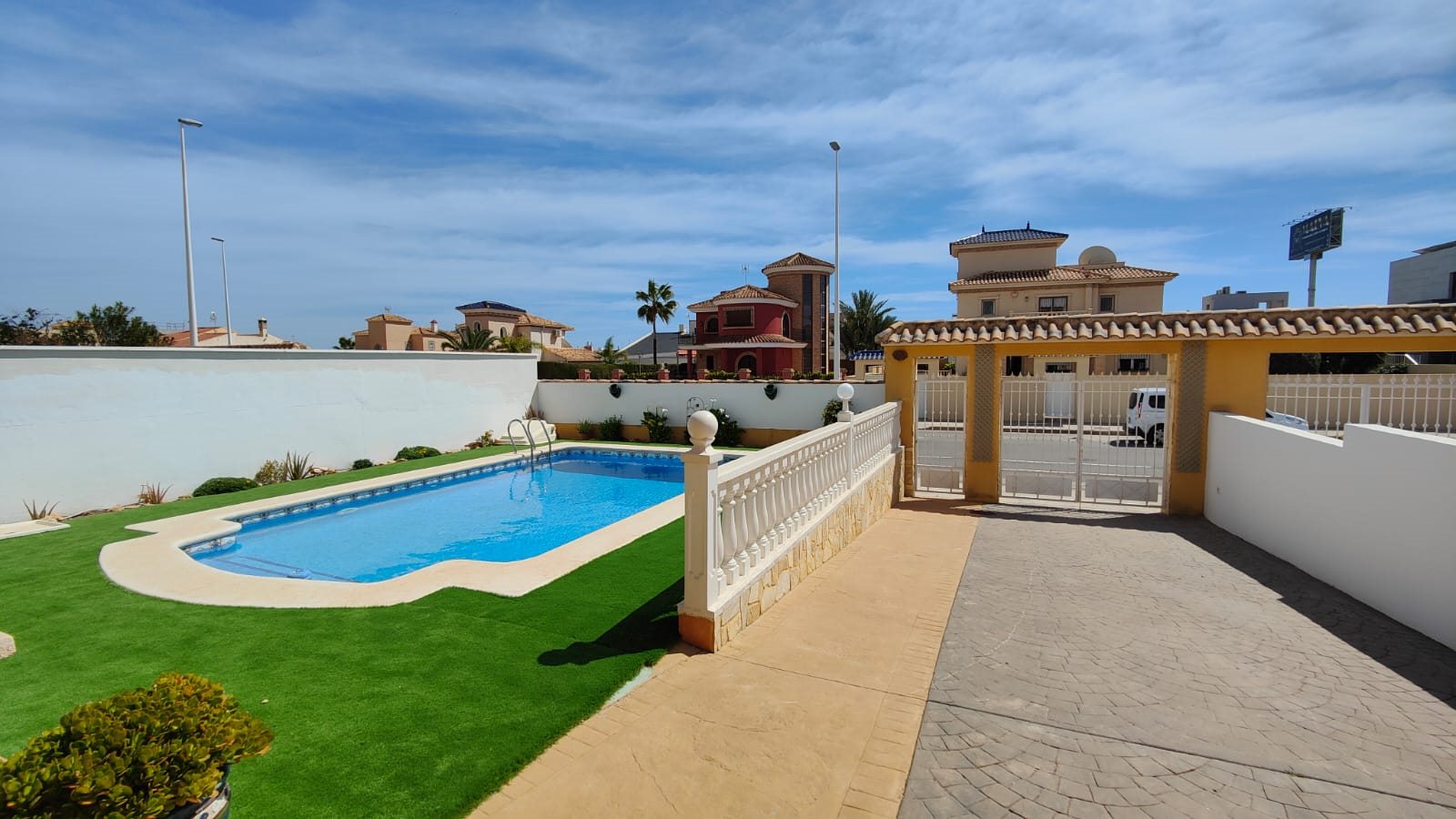 Villa til salg i Orihuela Costa