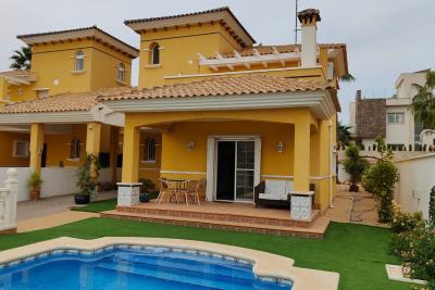 Villa till salu i Orihuela Costa