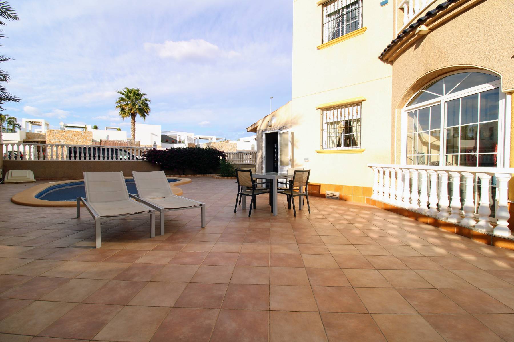 公寓 出售 在 Orihuela Costa
