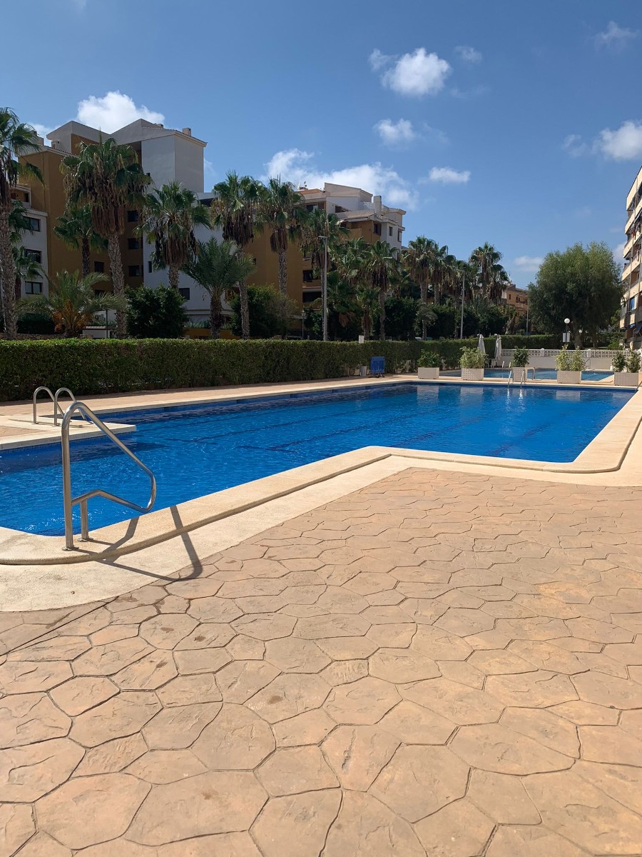 Apartamento en venta en Orihuela Costa