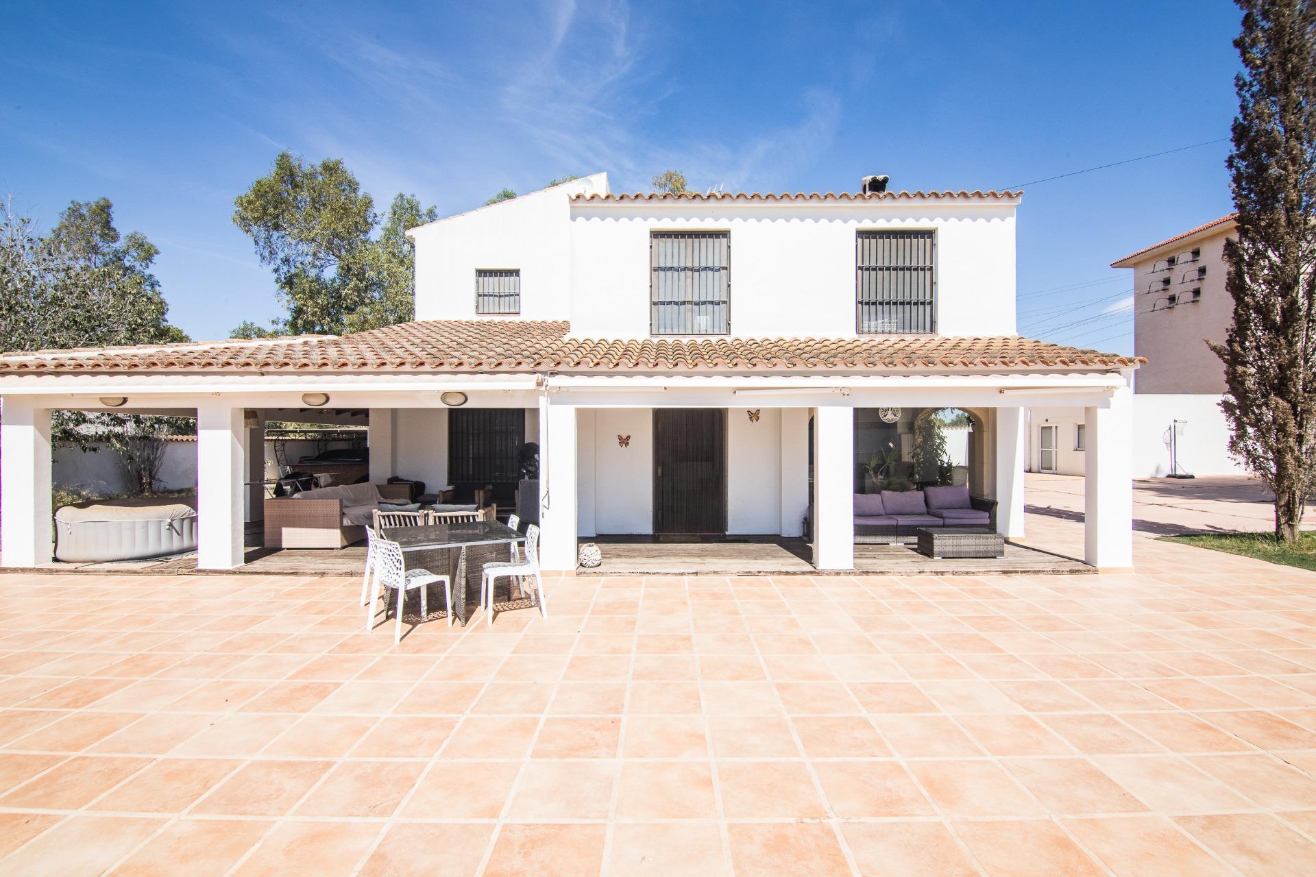Villa for sale in Santa Pola