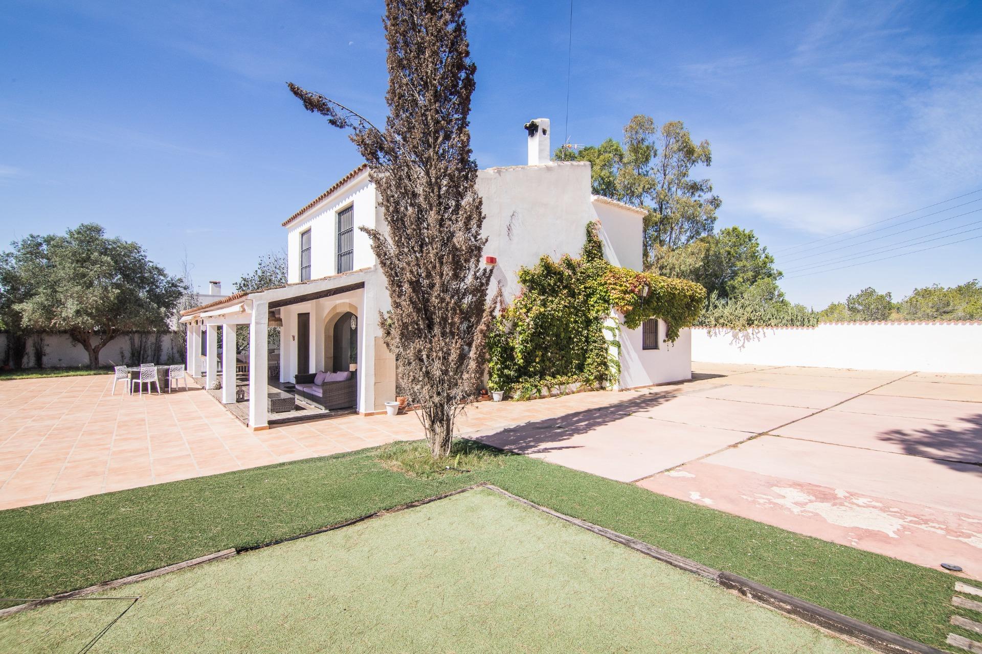 Villa for sale in Santa Pola