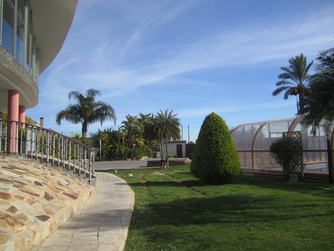 Villak salgai in Los Montesinos