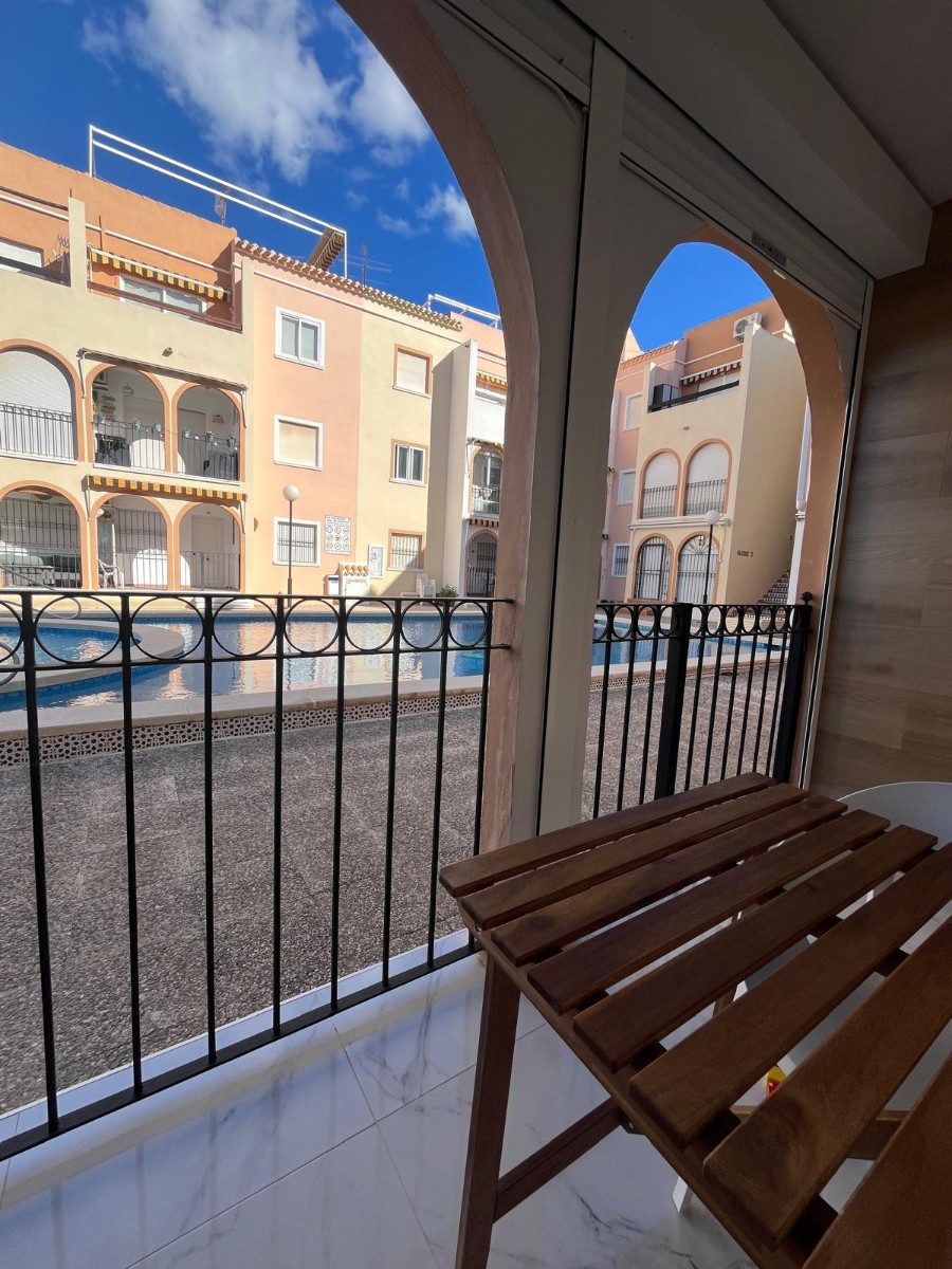 شقة للبيع في Torrevieja