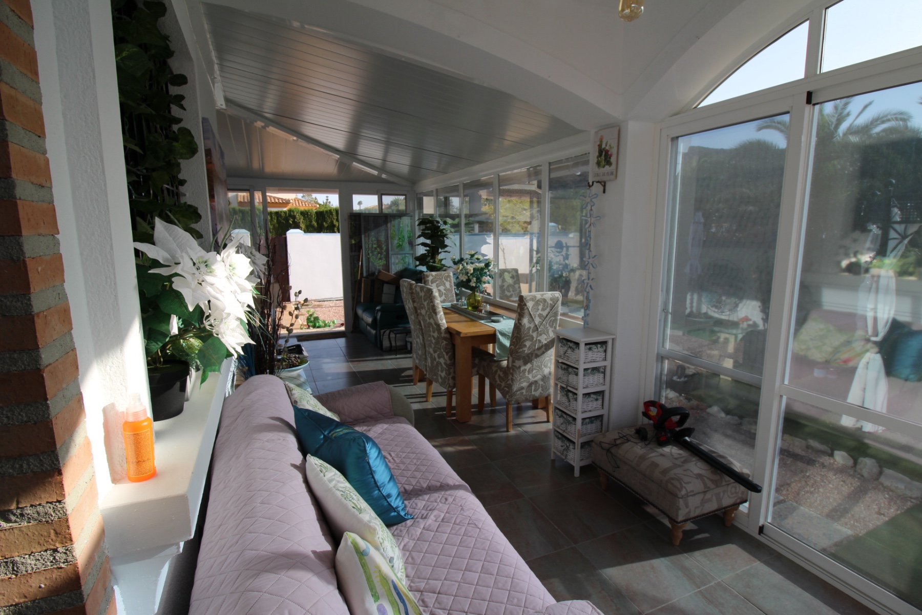 Villa en venta en Hondón de las Nieves