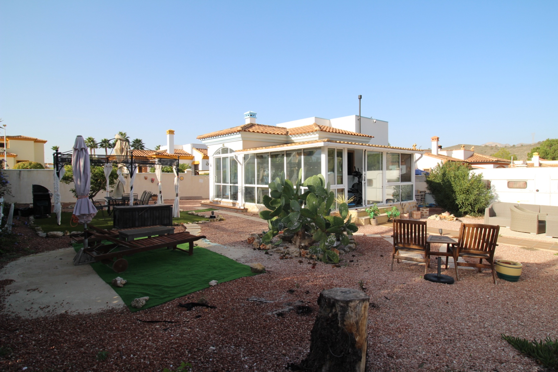 Villa en venta en Hondón de las Nieves
