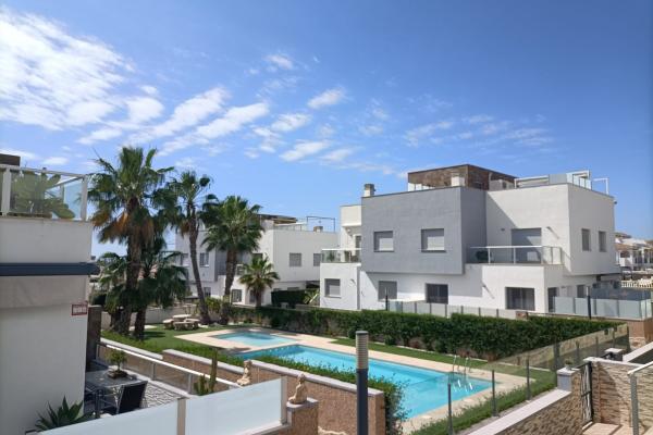 Bungalow for sale in Orihuela Costa