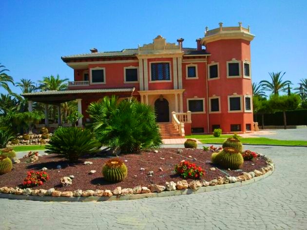 Villa en venta en Elche