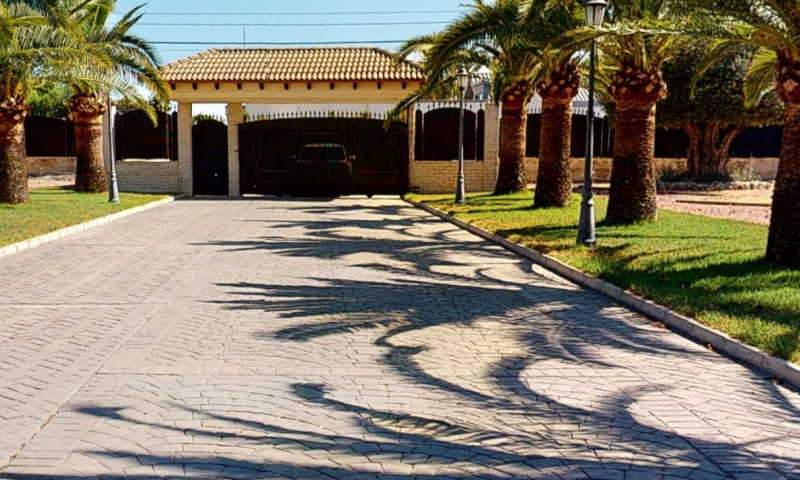Villa en venta en Elche