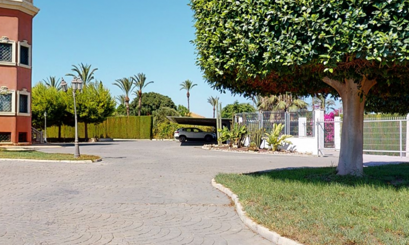 Villa en venta en Elche