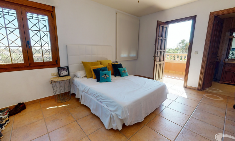 Villa en venta en Elche