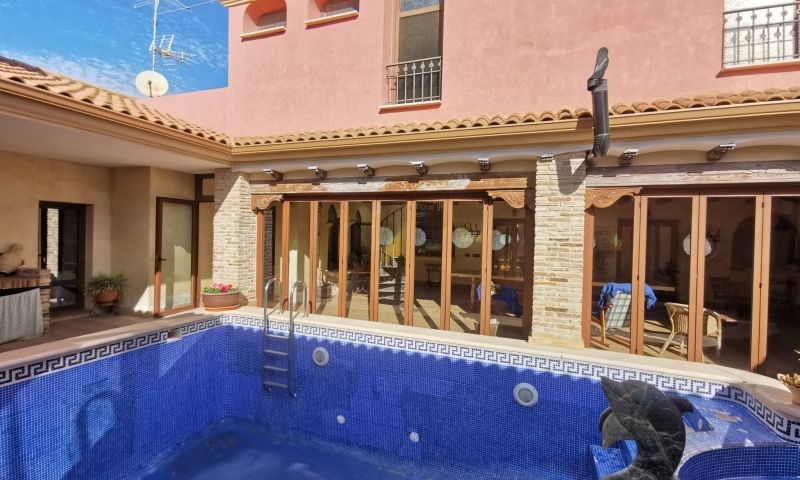 Villa en venta en Orihuela