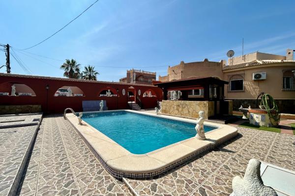 Villa en venta en Calaburra - Chaparral (Mijas)