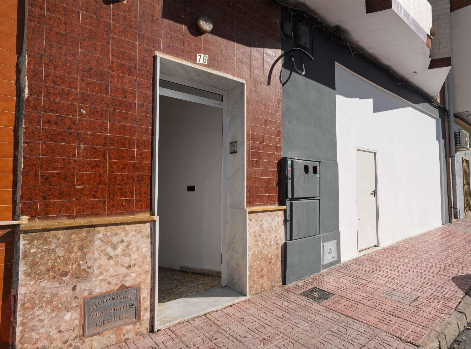 OPORTUNIDAD EDIFICIO COMPLETO A REFORMAR EN TORREVIEJA