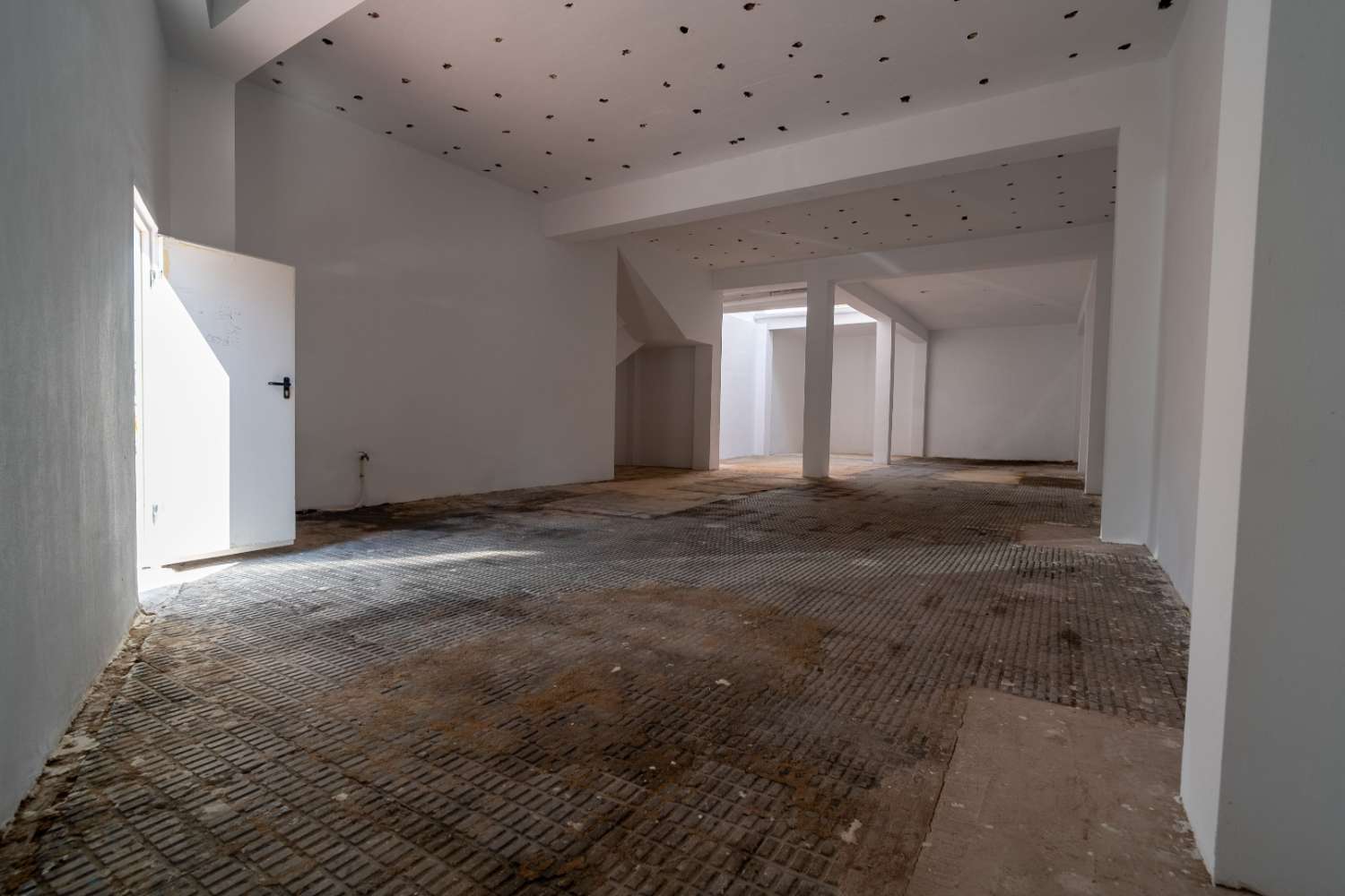 OPORTUNIDAD EDIFICIO COMPLETO A REFORMAR EN TORREVIEJA