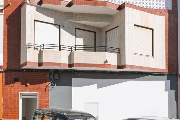 OPORTUNIDAD EDIFICIO COMPLETO A REFORMAR EN TO...