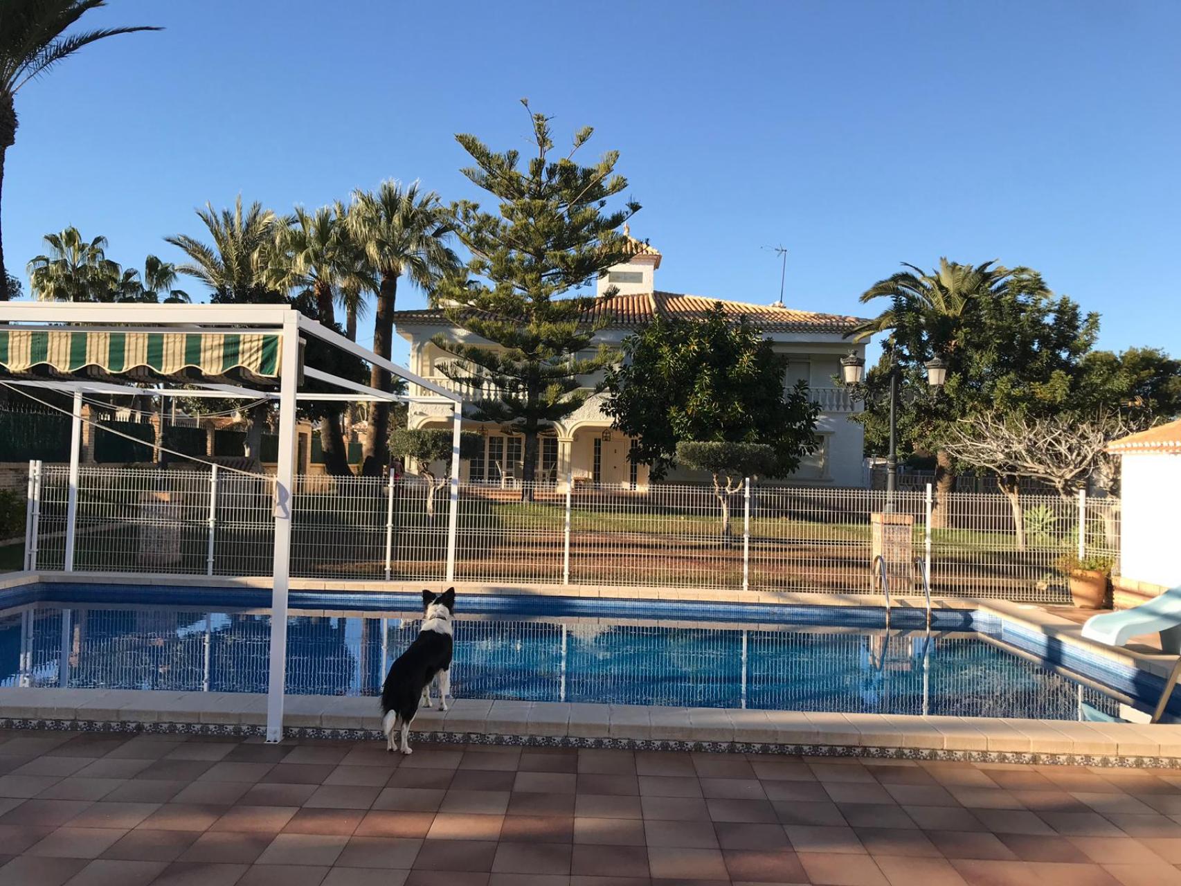 Villa en venta en Orihuela
