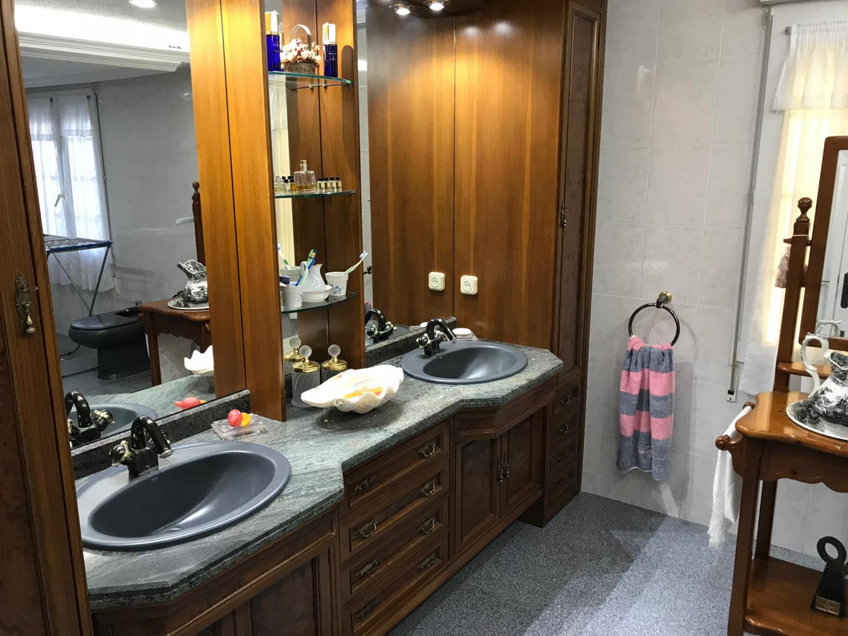 Villa en venta en Orihuela