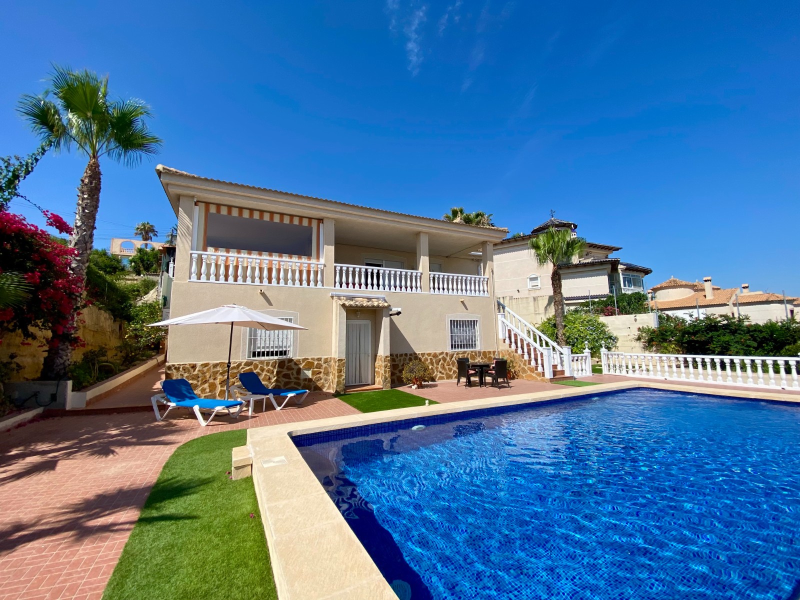 Villa en venta en Algorfa