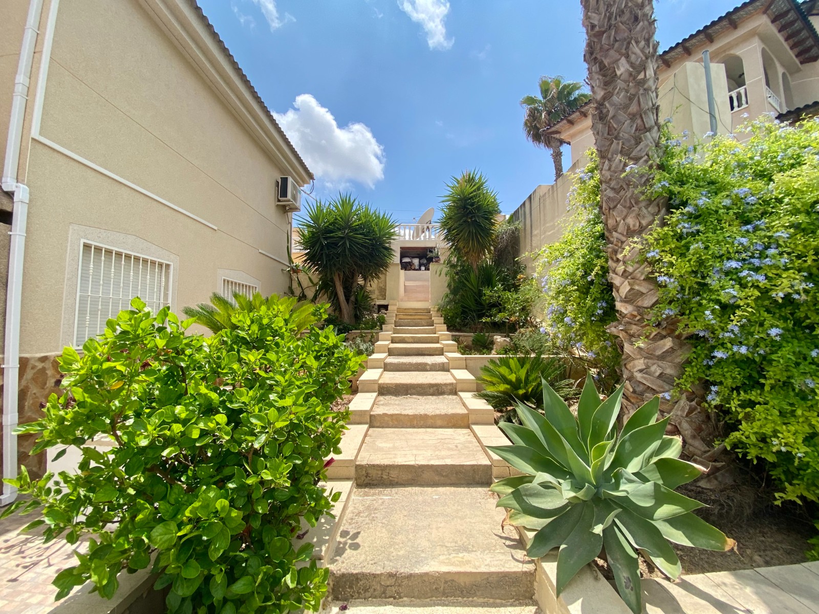 Villa en venta en Algorfa