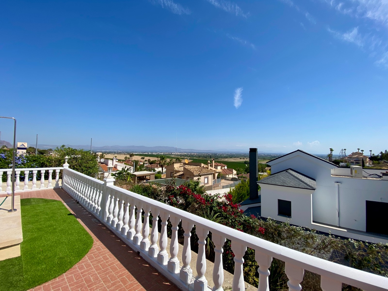 Villa en venta en Algorfa