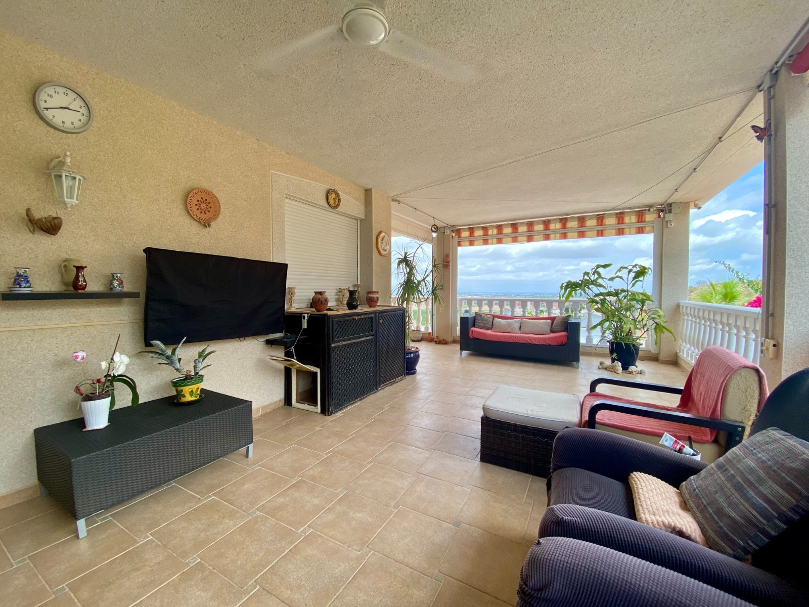 Villa en venta en Algorfa