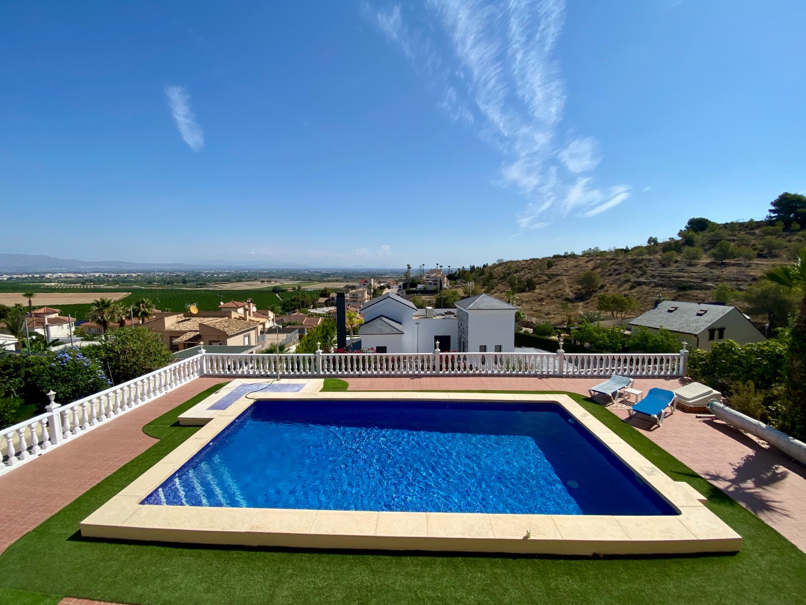 Villa en venta en Algorfa