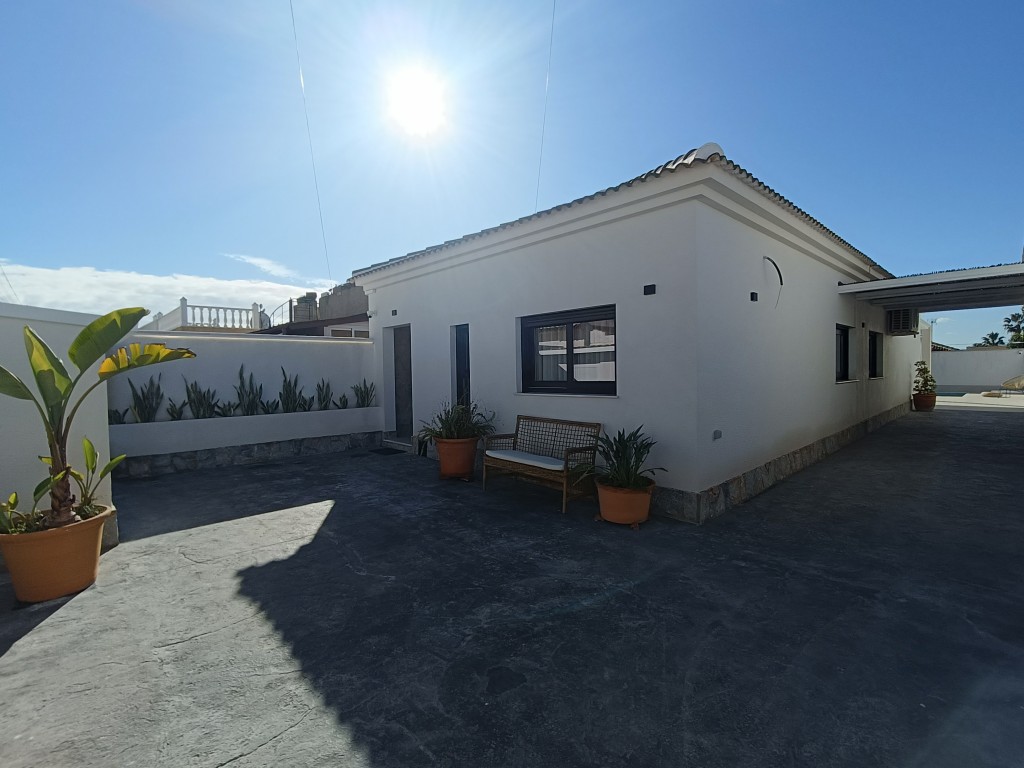 Villa en venta en Calaburra - Chaparral (Mijas)