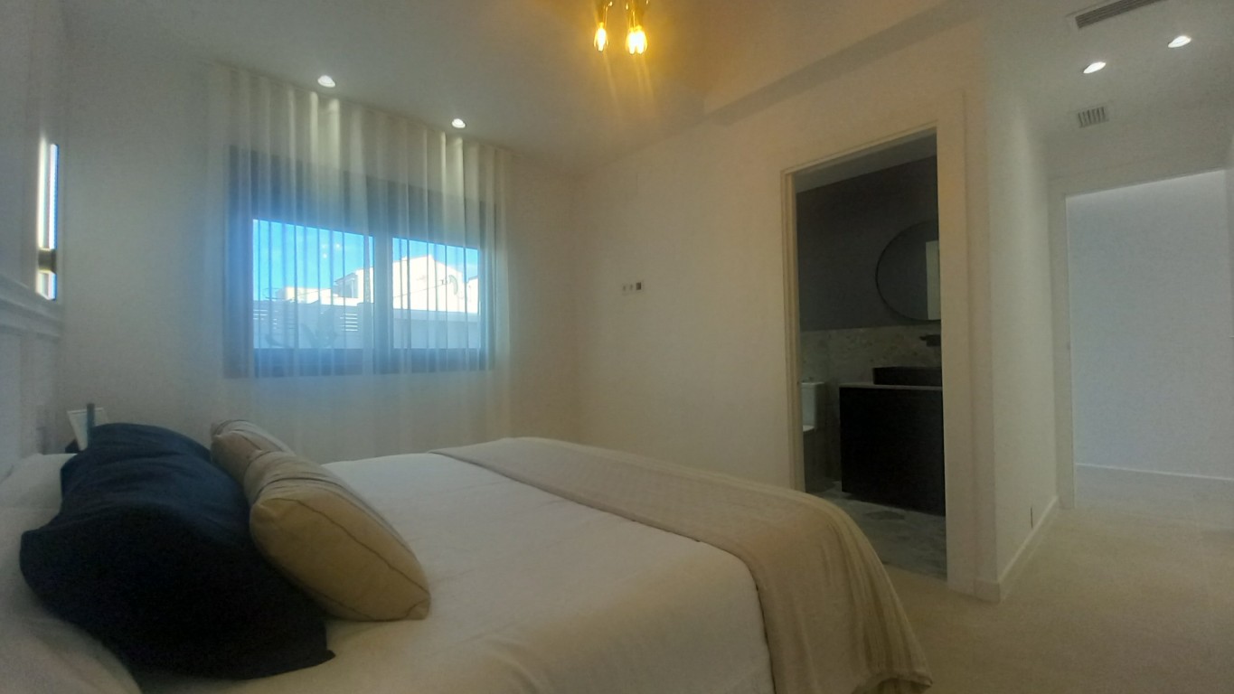 Villa en venta en Calaburra - Chaparral (Mijas)