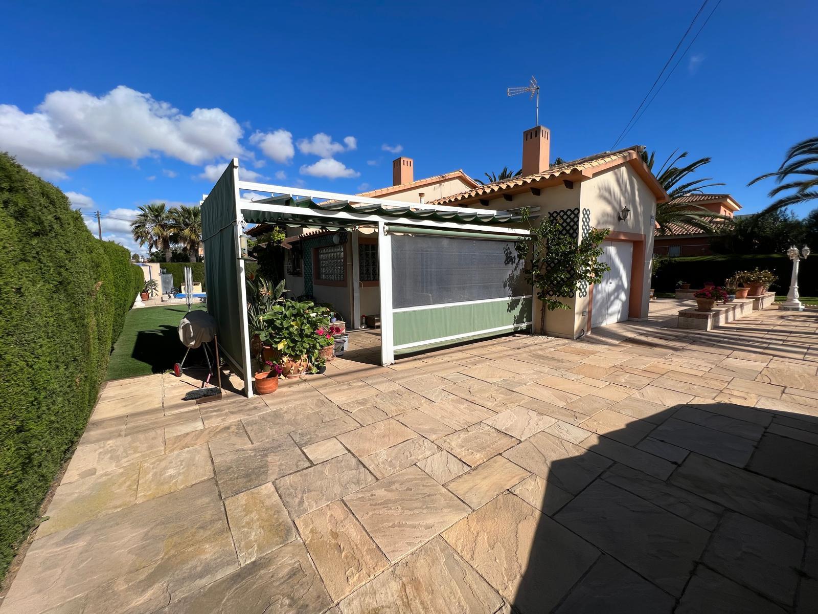 Vila v prodeji in Orihuela