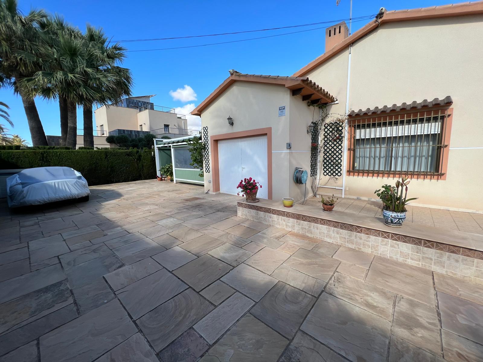 Vila v prodeji in Orihuela