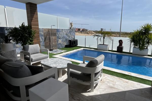 Vila v prodeji in Orihuela