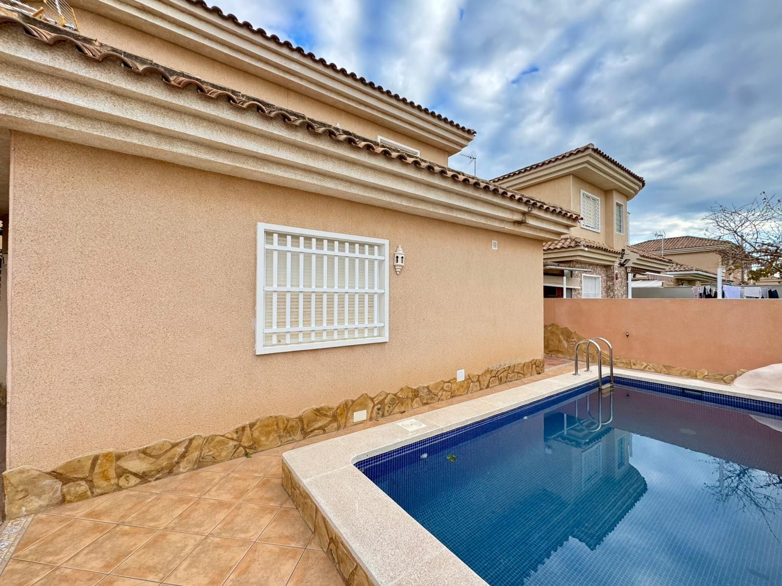 Hus til salgs til Torrevieja