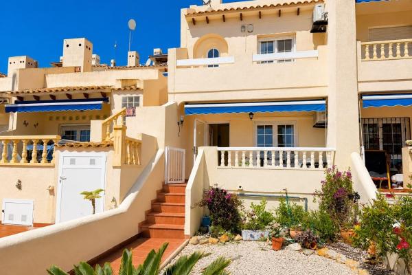 Casa en venta en Orihuela Costa
