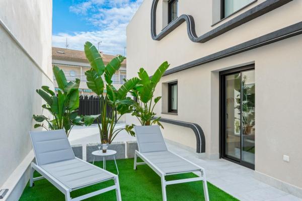 Villa en venta en Pilar de la Horadada